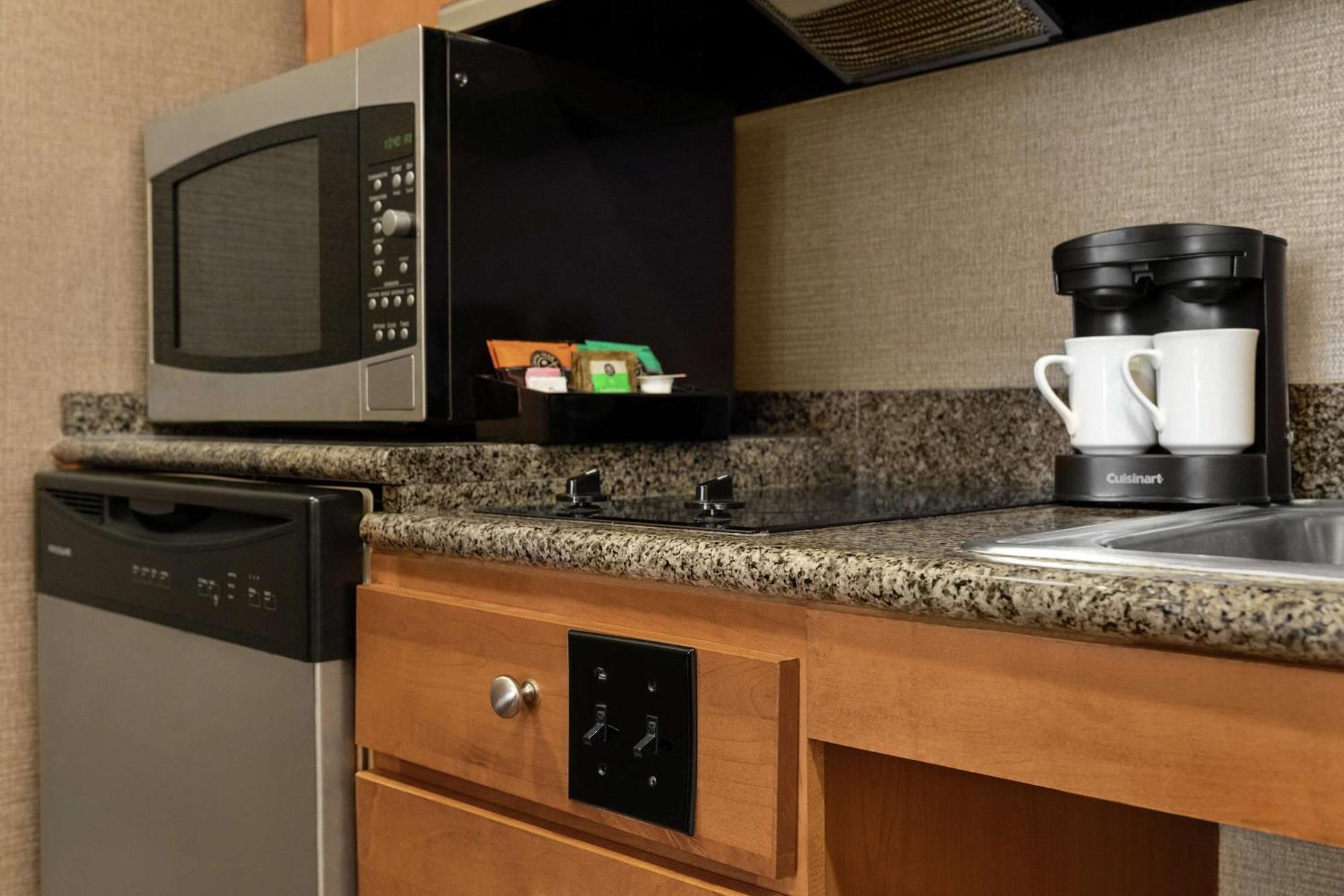 Homewood Suites By Hilton Allentown-Bethlehem Airport Exterior photo
