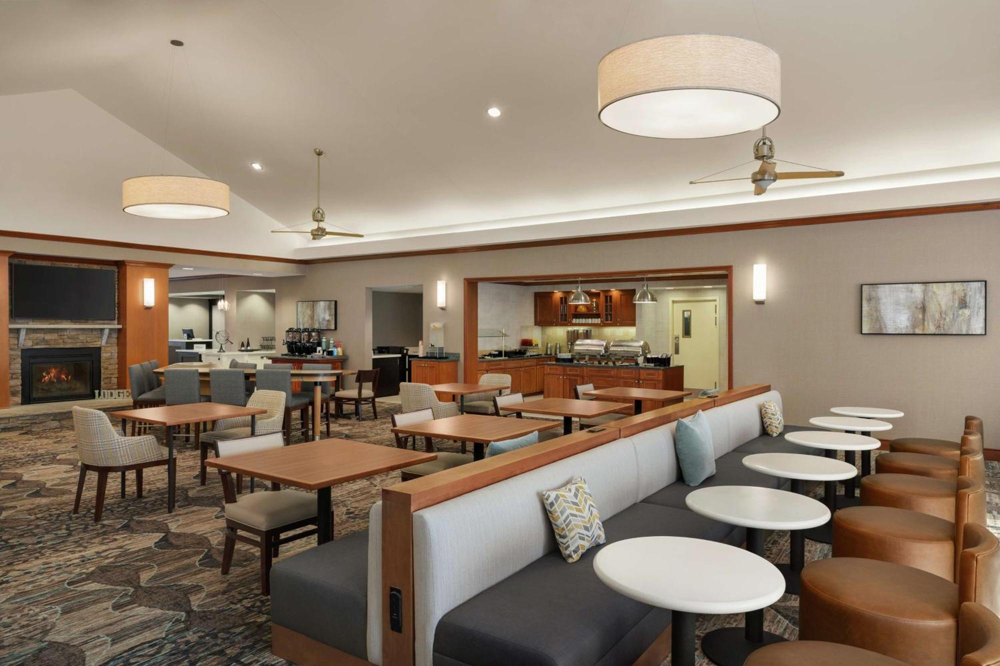 Homewood Suites By Hilton Allentown-Bethlehem Airport Exterior photo